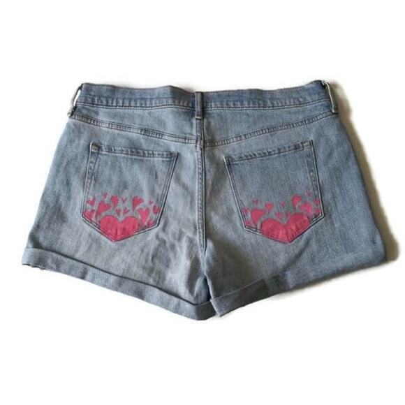 Custom Upcycled Pink Hearts Medium Wash Cuffed Boyfriend Jean Shorts Sz 8 - Picture 2 of 6